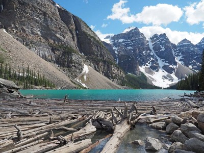 begin Moraine Lake